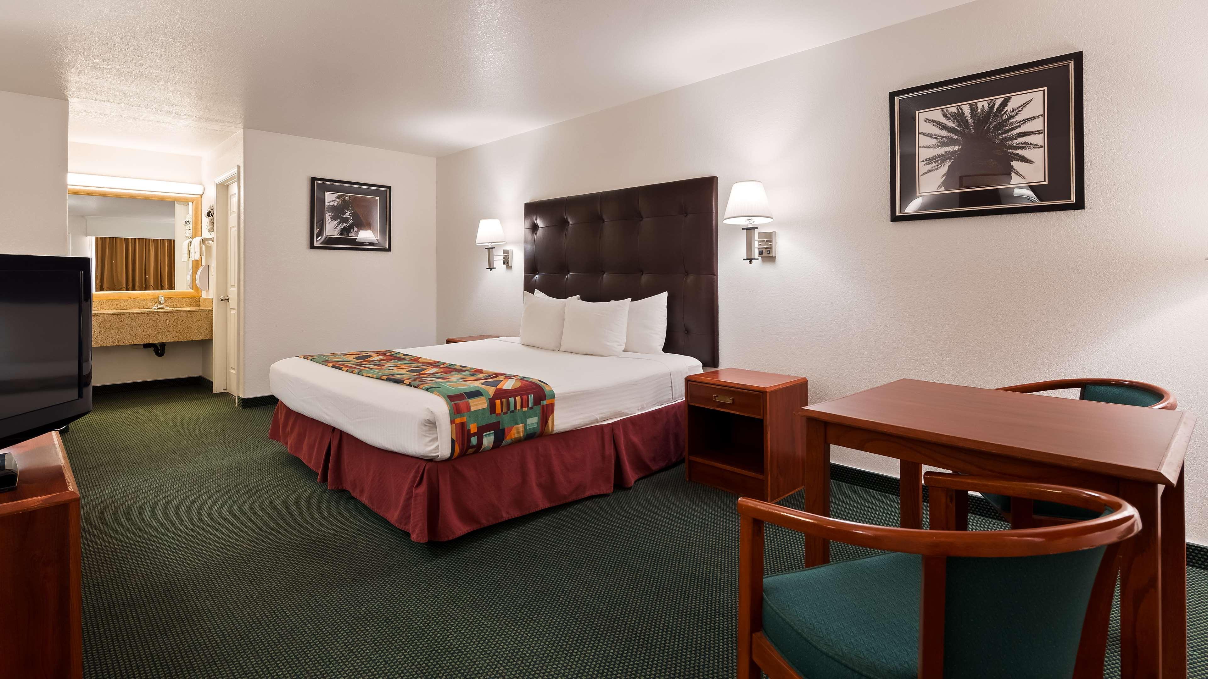 Best Western Colorado River Inn Нидлс Экстерьер фото